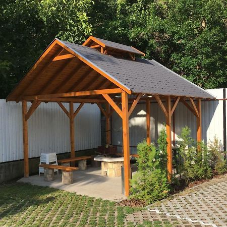 Zoli Apartmanok-Anna Koelcsey 32 Hajdúszoboszló Buitenkant foto