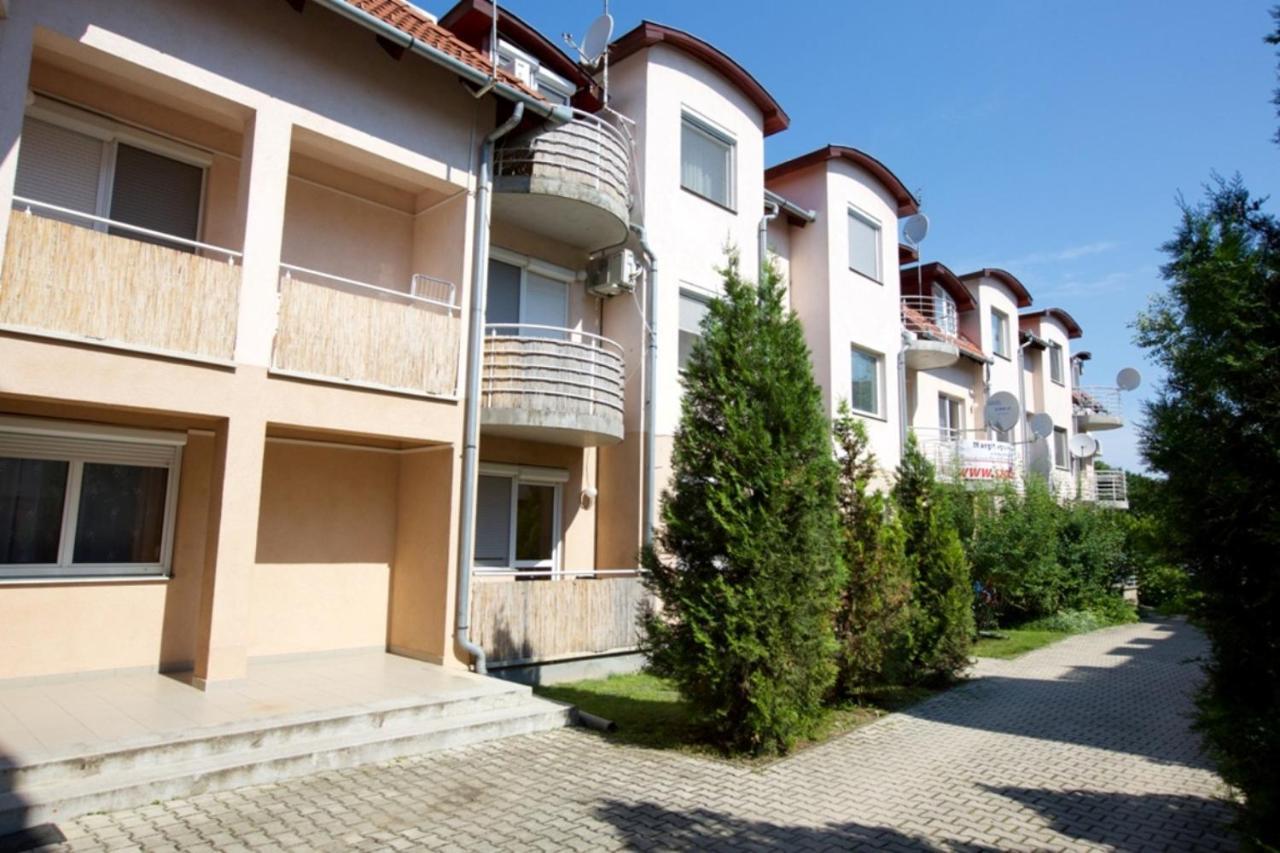 Zoli Apartmanok-Anna Koelcsey 32 Hajdúszoboszló Buitenkant foto